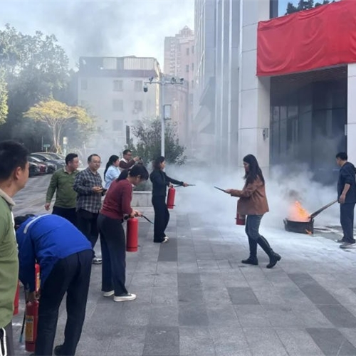 安全培訓(xùn)進(jìn)企業(yè)，責(zé)任擔(dān)當(dāng)護(hù)平安